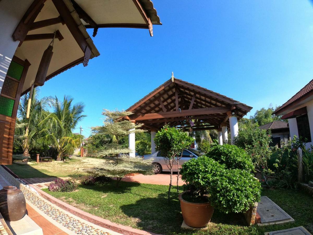 Anjung Nor Muslim Homestay Dungun Esterno foto